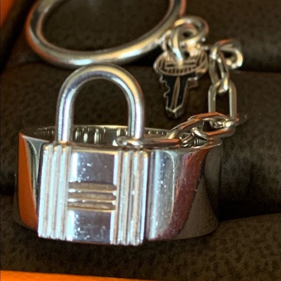 🔴SOLD🔴 Hermes Alpha Kelly Double Ring. Size 48, 50 - Picture 9 of 14